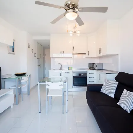 Go2tenerife Apart'zebra Pool & Sea View 아파트